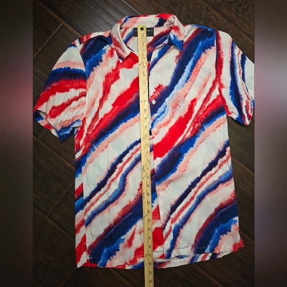 No Boundaries Button Up Red White Blue Mens Collared Shirt Medium - Picture 4 of 10